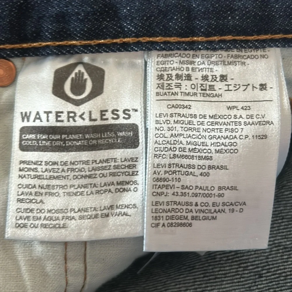 New Levi’s Original 501 dark wash waterless strait leg leather tag button front